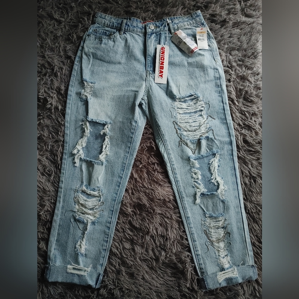 Unionbay Distressed Jeans with Silver details